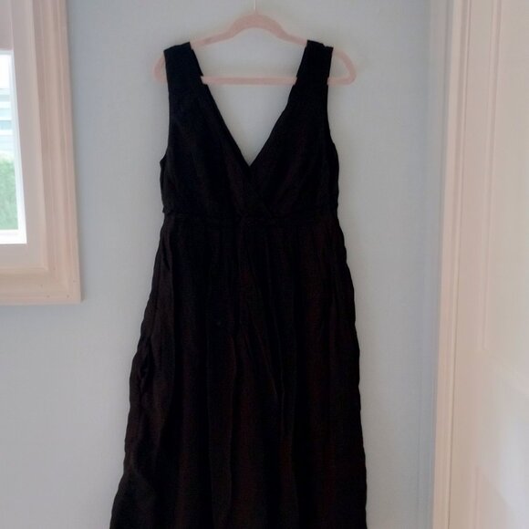 GAP Sleeveless black dress V-neck, Empire Waist Pleated Women size 0 - Picture 5 of 5